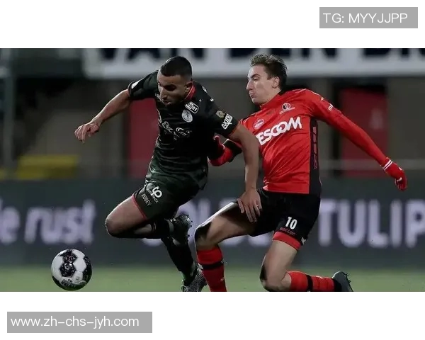 福图纳迎战阿尔梅勒力争主场胜利展现球队实力与信心